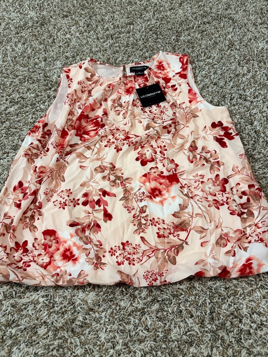 Liz Claiborne Tops - NWT-Liz Claiborne Floral Sleeveless Camisole in Pink and Red - Large